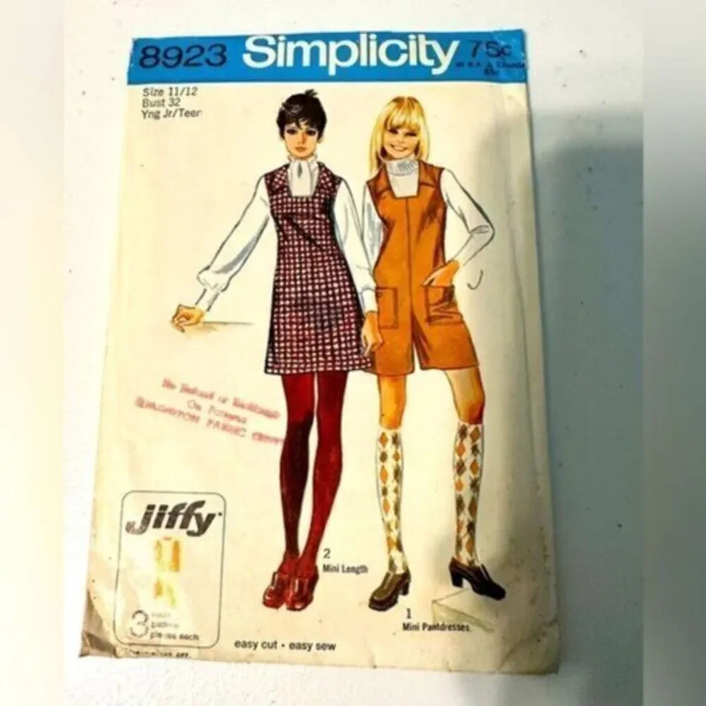 Vintage 70s Simplicity 8923 Sewing Pattern Jumper/Dress Young Jr/Teen Size 11/12